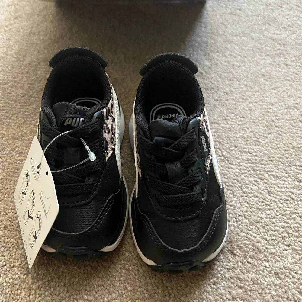 PUMA Cruise Rider‎ Size 4C NEW